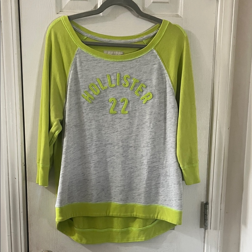 Hollister Women's Lime and Gray Raglan Sweatshirt